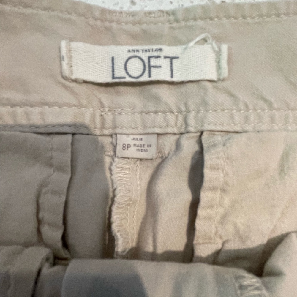 Like New - LOFT khaki capris size 8P (waist 16”) - Picture 3 of 4